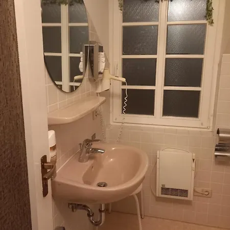 Altstadt Oase アパートホテル ベルンカステル・クース